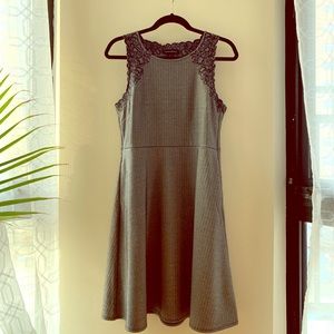 Banana republic wool dress, embroidered accents